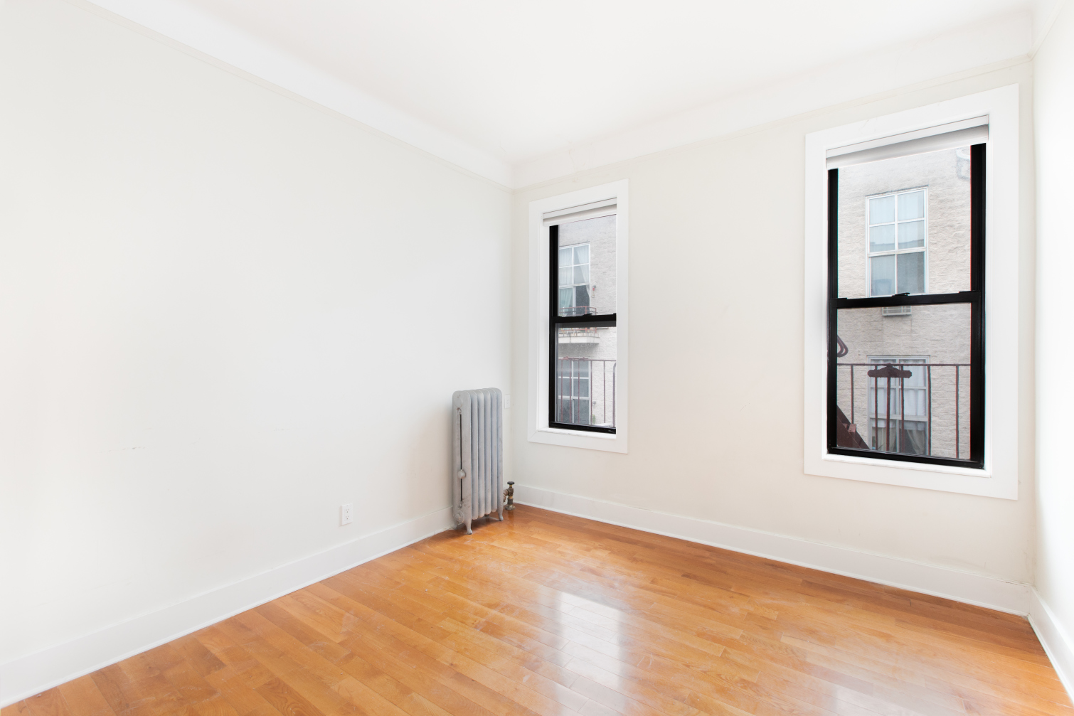 171 Meserole Street, Unit 27 Brooklyn, NY 11206 - Photo 4 of 8