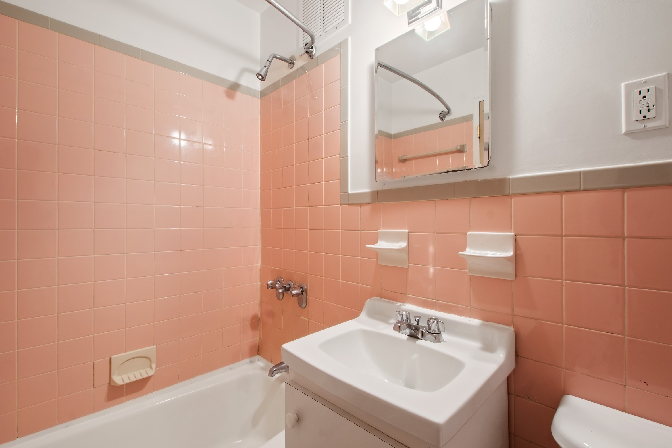 116 West 121st Street, Unit PARLOR Manhattan, NY 10027 - Photo 8 of 9