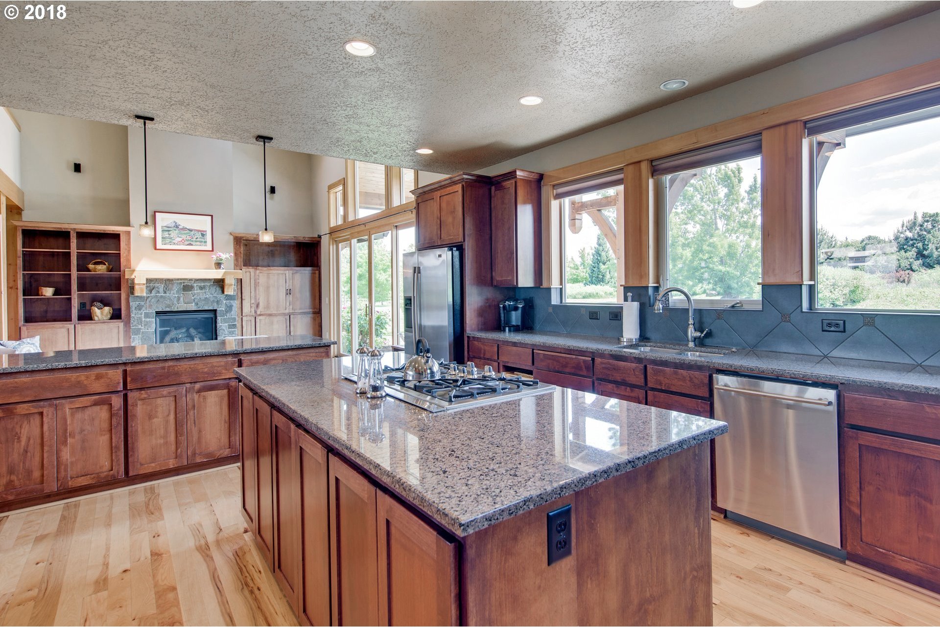 885 Methodist Road Hood River, OR 97031 - Photo 13 of 32 Gallery Image 13