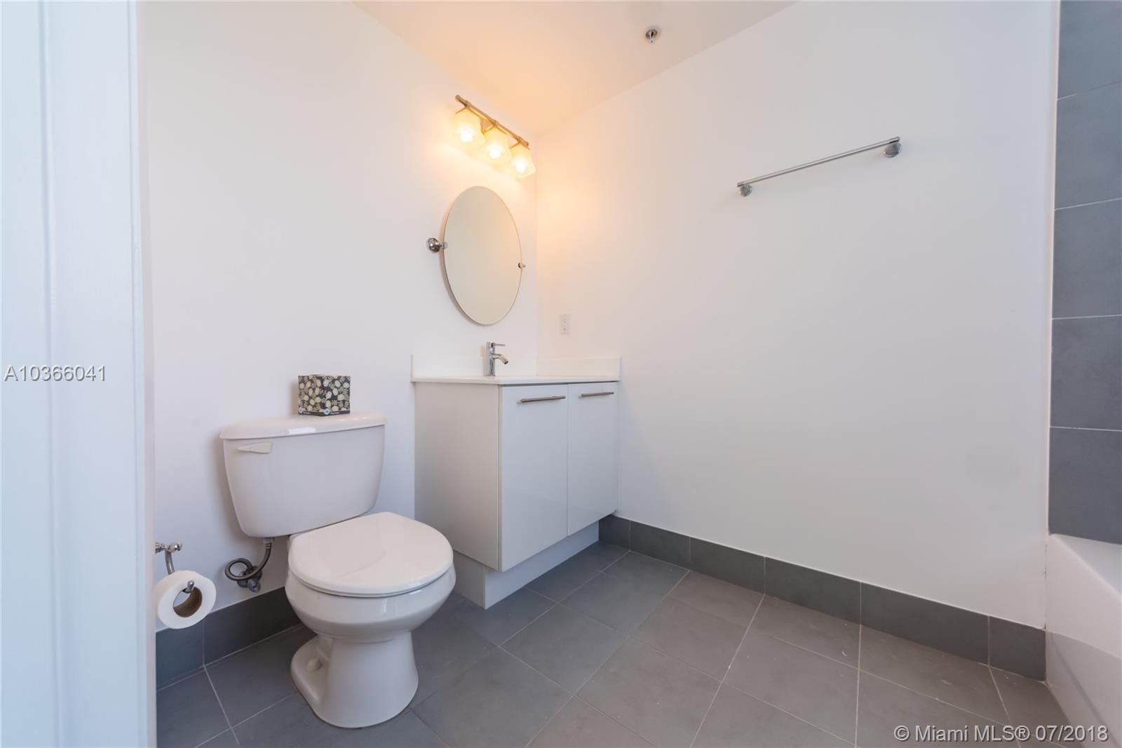 92 Southwest 3rd Street, Unit 4305 Miami, FL 33130 - Photo 19 of 33