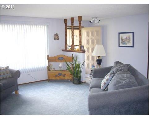 1403 Southwest 44th Street Pendleton, OR 97801 - Photo 4 of 16