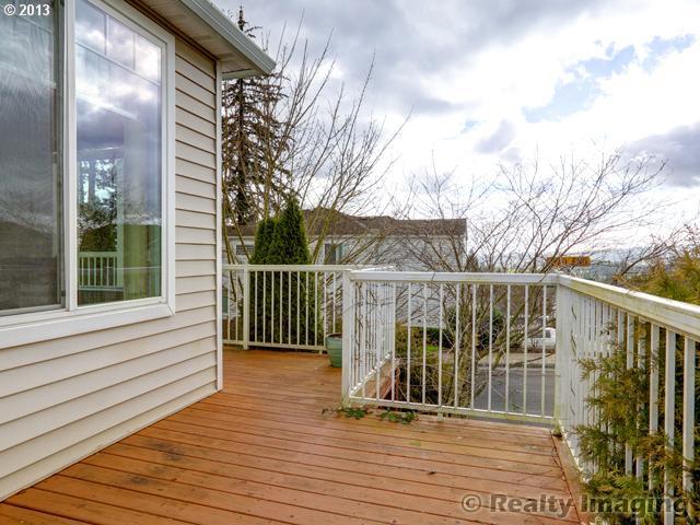 13565 Southwest Mapleview Lane Portland, OR 97224 - Photo 2 of 10 Gallery Image 2