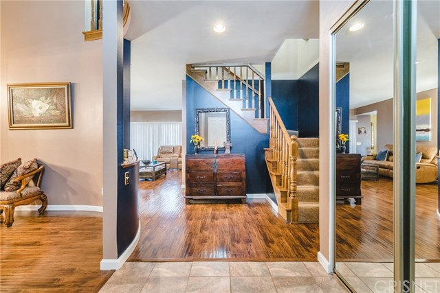 17037 Lassen Street Northridge, CA 91325 - Photo 5 of 37