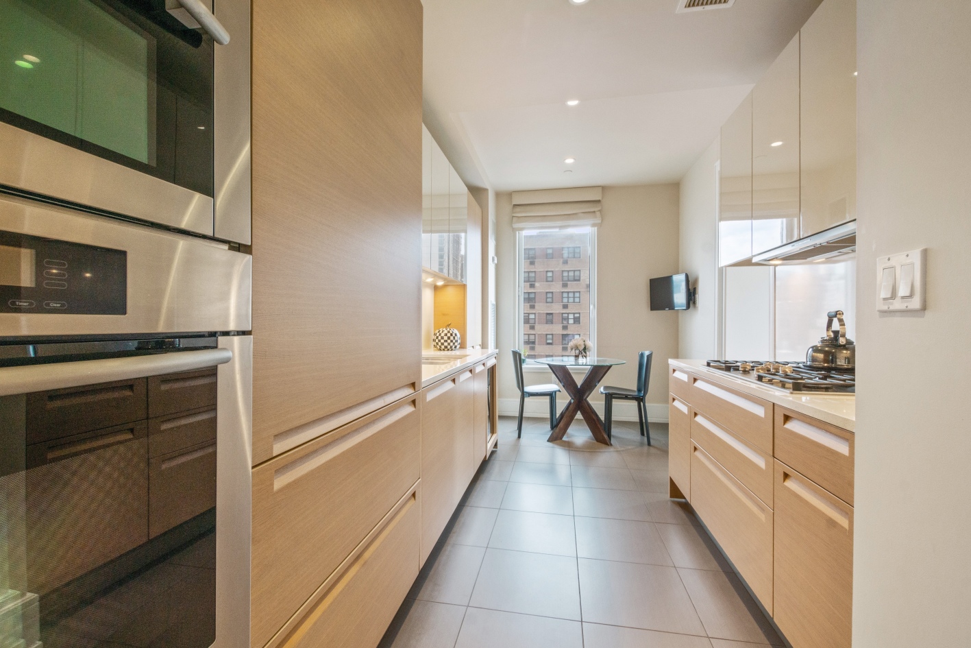 255 East 74th Street, Unit 10C Manhattan, NY 10021 - Photo 3 of 8