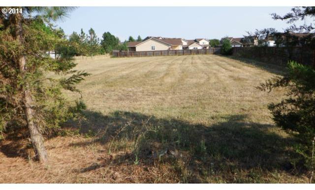 3715 Carnes Road Roseburg, OR 97471 - Photo 13 of 16 Gallery Image 13