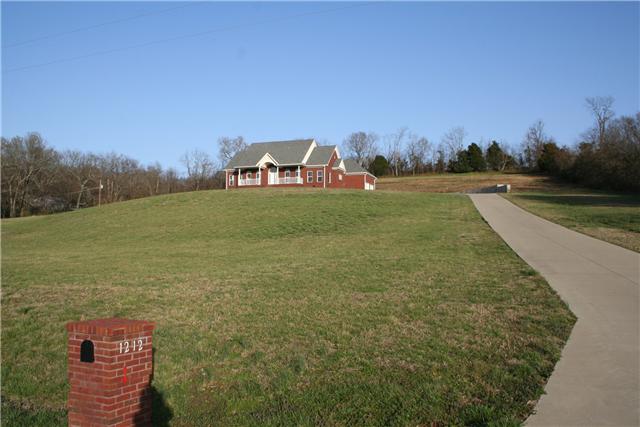 1212 Webb Road Lewisburg, TN 37091 - Photo 30 of 30 MOVE IN READY, EASY TO SHOW AND CONVENIENT LOCATION. 3-4 MINUTES TO 1-65!