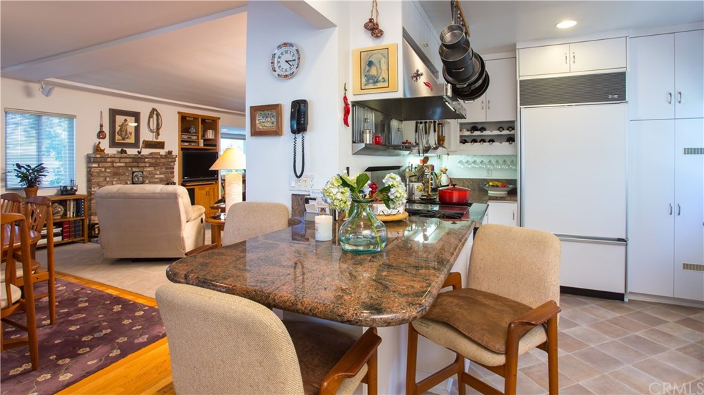 1801 Laurel Avenue Manhattan Beach, CA 90266 - Photo 5 of 42