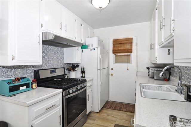 $1,200,000 | 253 17th Street, Seal Beach, CA 90740