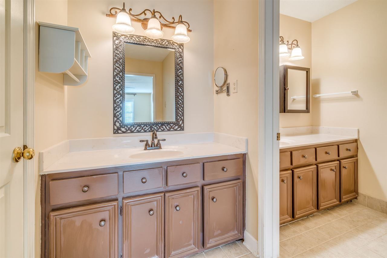 370 Avon Road Memphis, TN 38117 - Photo 15 of 25 Updated Master Bath. Two separate vanities!