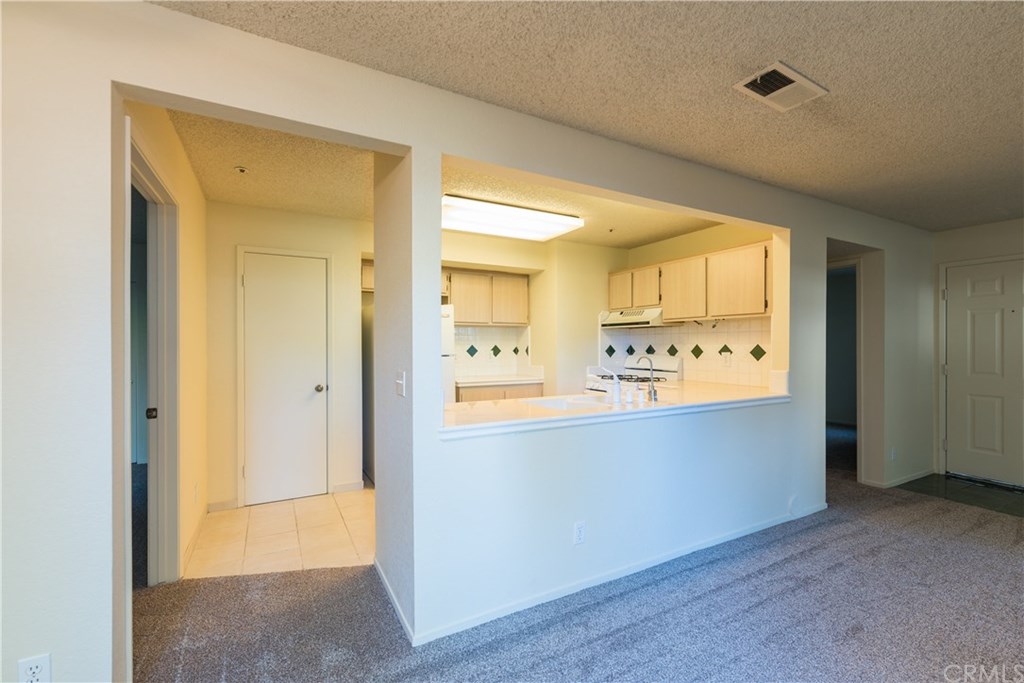 321 Inger Drive, Unit E36 Santa Maria, CA 93454 - Photo 5 of 20