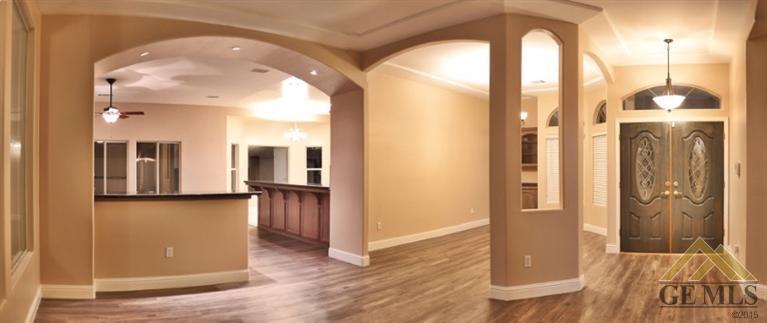 8112 Rockhampton Drive Bakersfield, CA 93313 - Photo 4 of 12