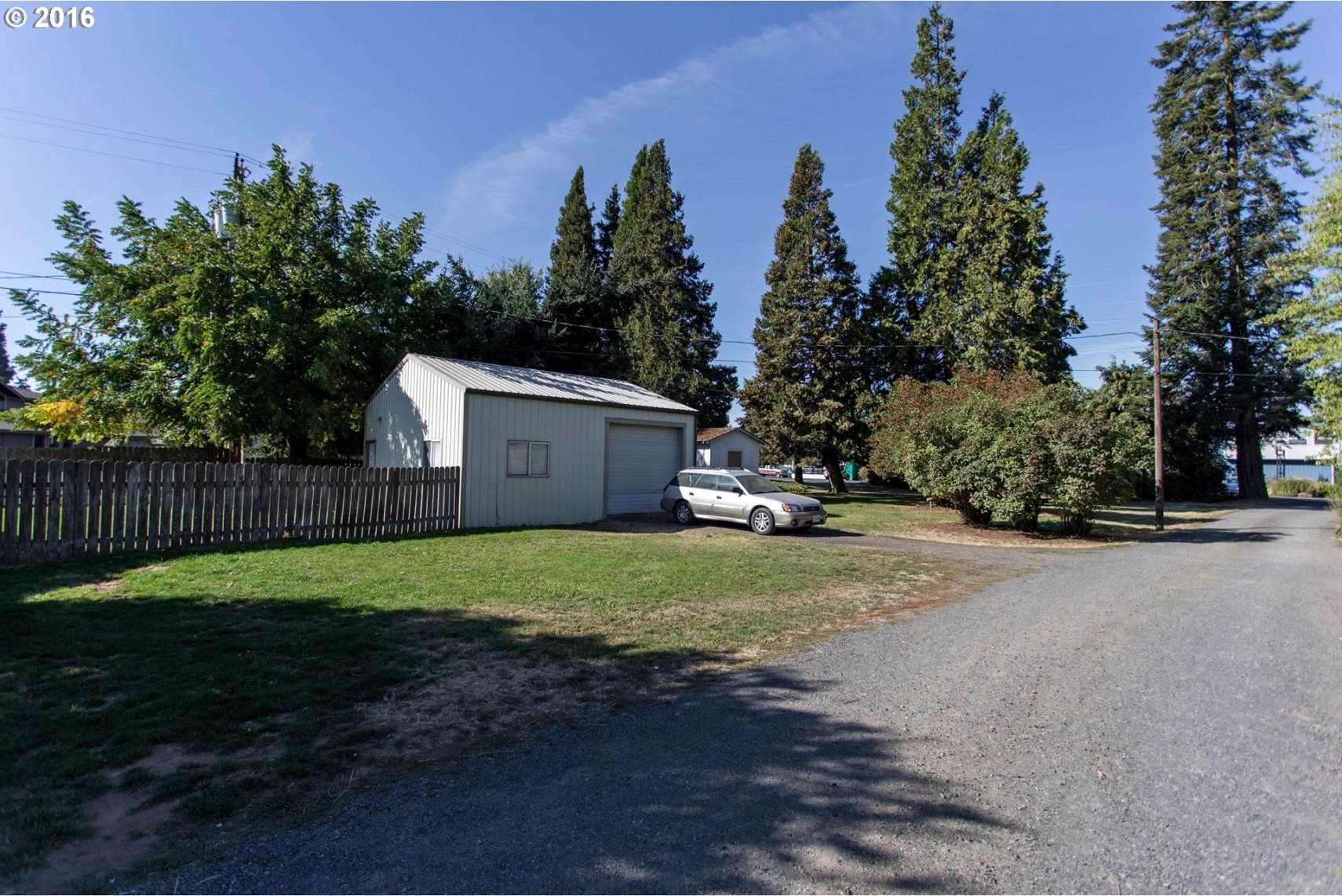 1321 Tucker Road Hood River, OR 97031 - Photo 3 of 32