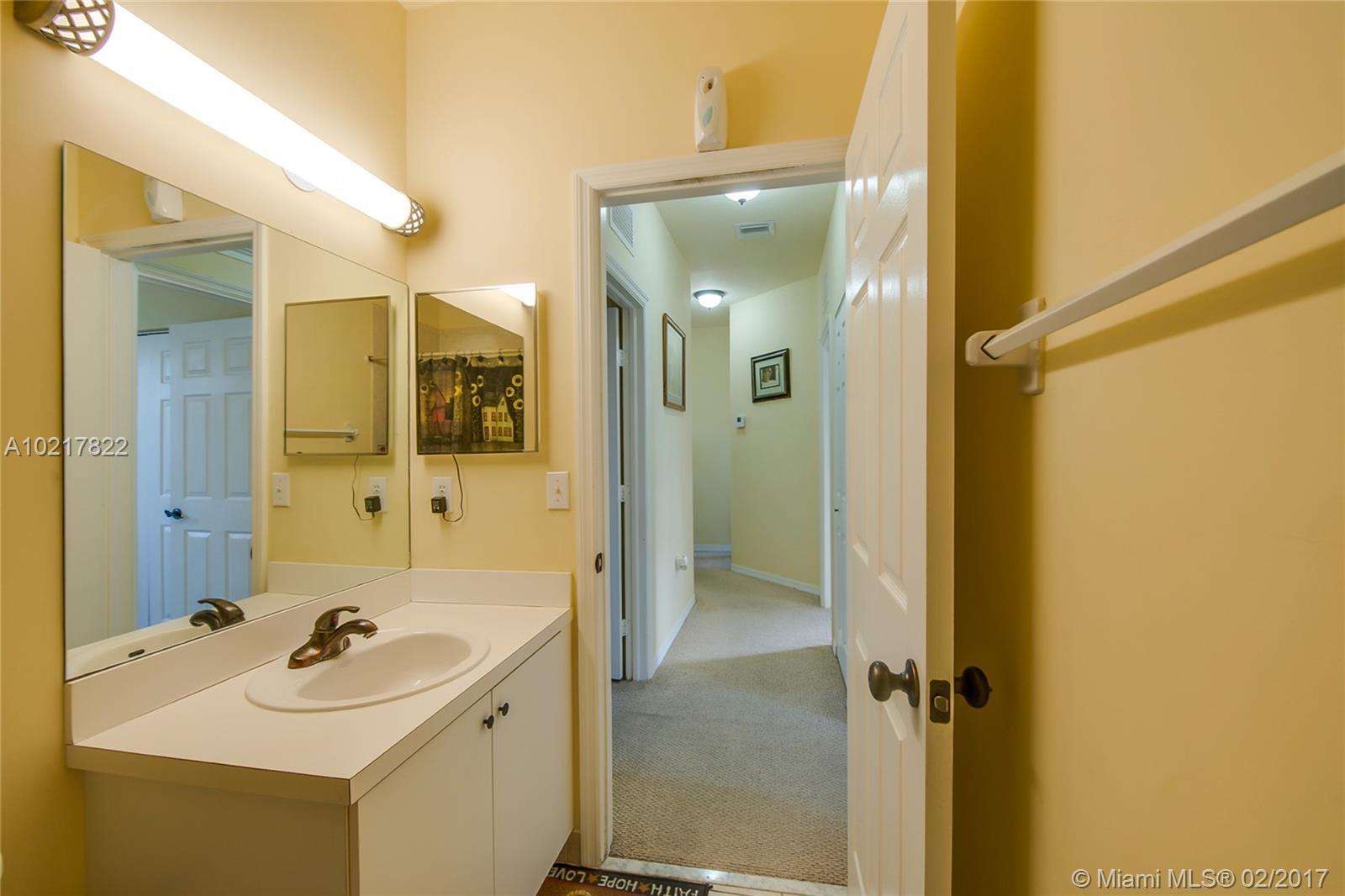 60 Southeast 6th Road, Unit 60 Homestead, FL 33030 - Photo 12 of 15