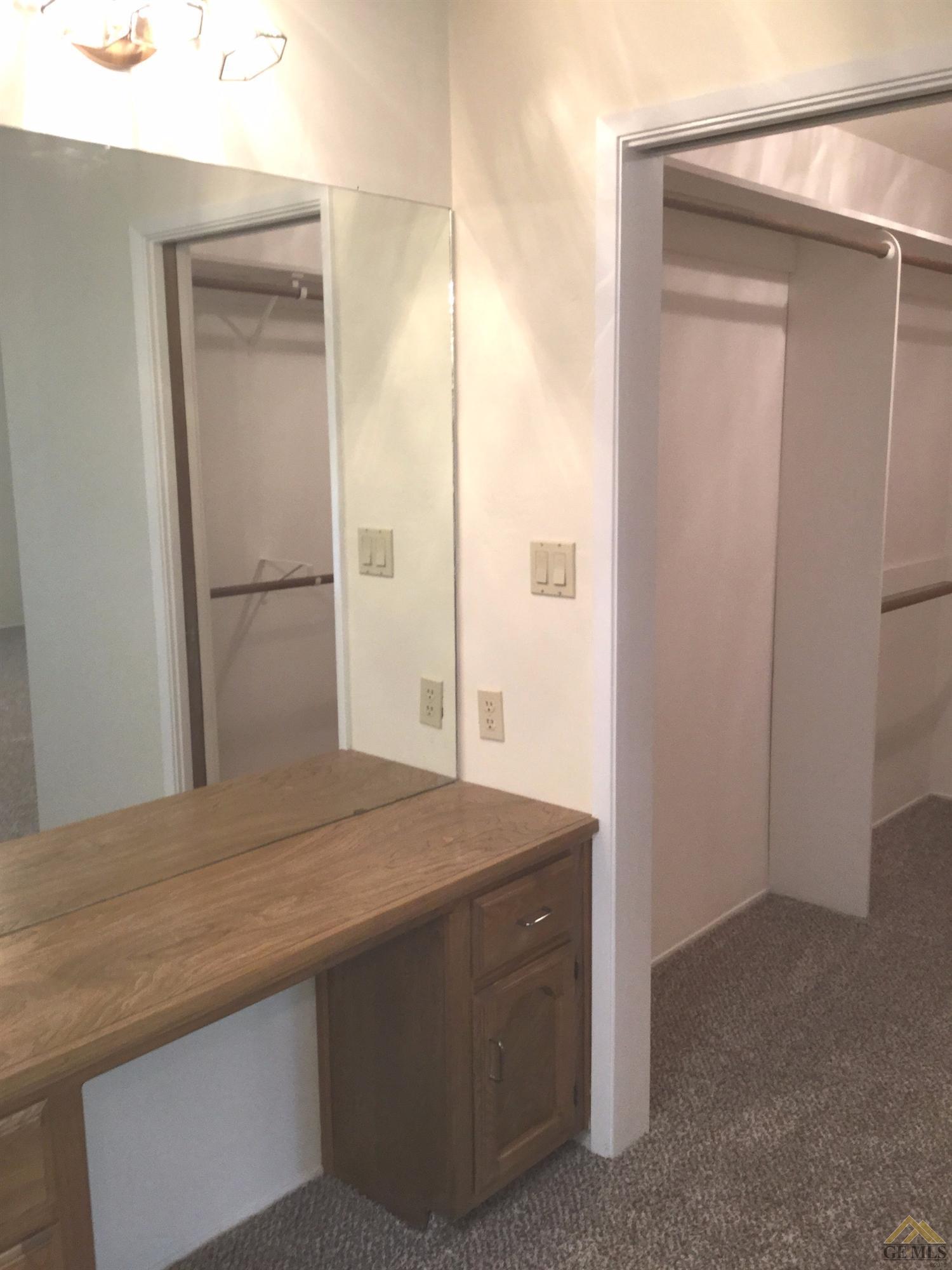 5008 Panorama Drive Bakersfield, CA 93306 - Photo 18 of 40