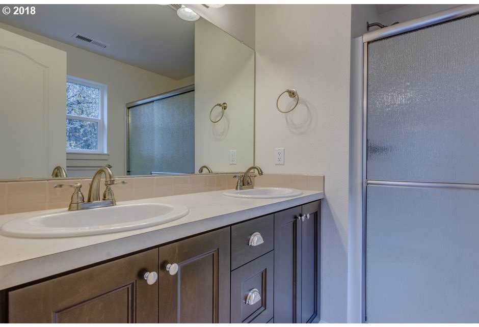 1403 Northeast 170th Circle Ridgefield, WA 98642 - Photo 15 of 18