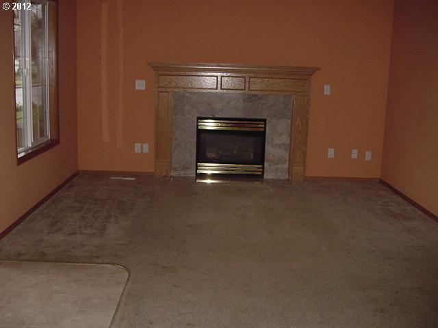 7111 Southeast Reedway Street Portland, OR 97206 - Photo 5 of 15 Gallery Image 5