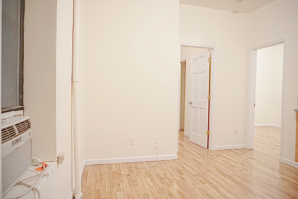 154 Columbus Avenue, Unit 3R Manhattan, NY 10023 - Photo 4 of 5