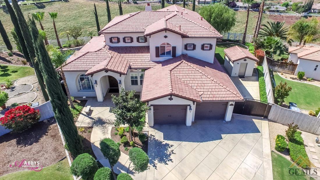 13407 Raphael Avenue Bakersfield, CA 93306 - Photo 2 of 40