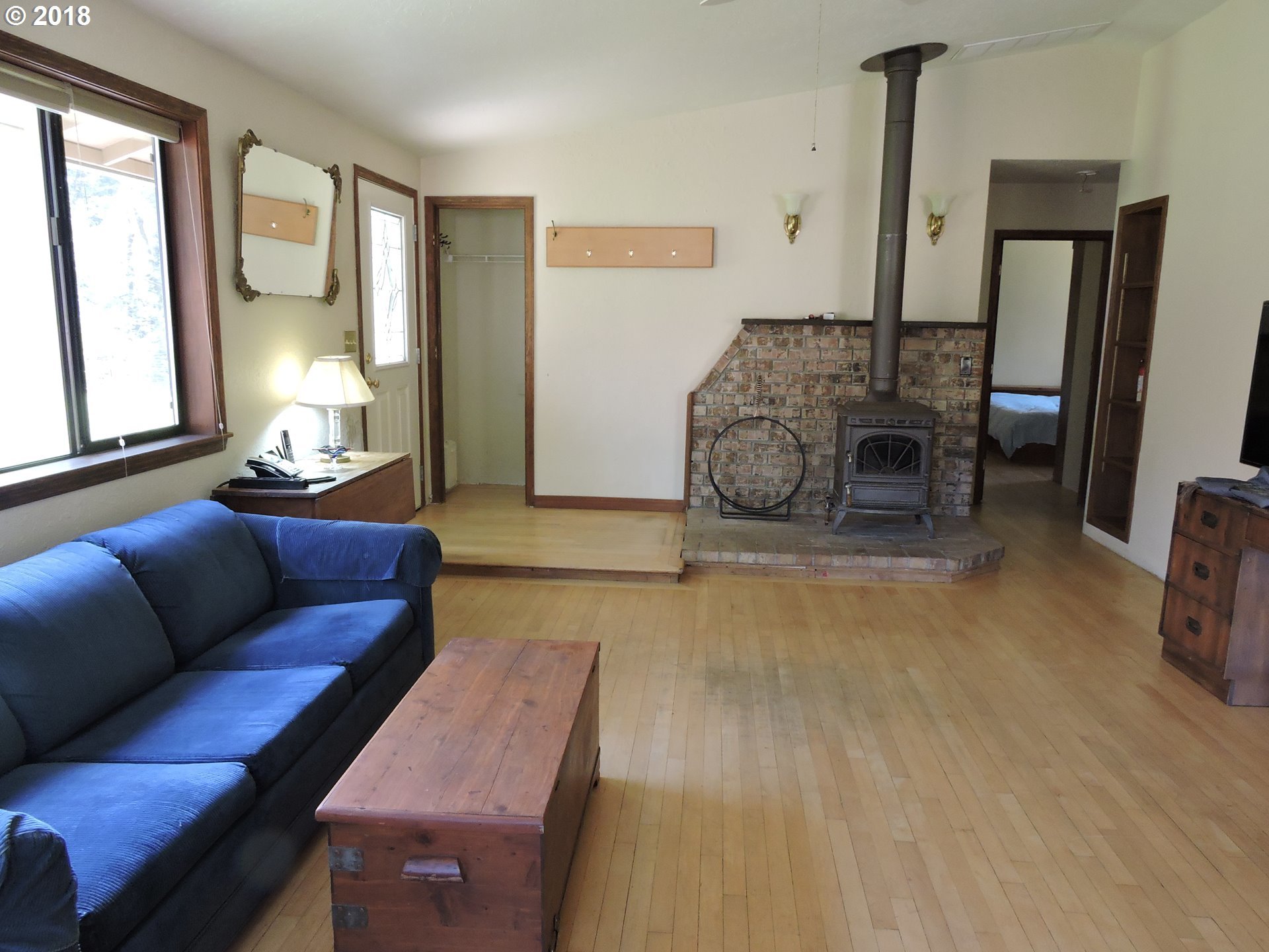 1301 Cox Road Yoncalla, OR 97499 - Photo 6 of 32