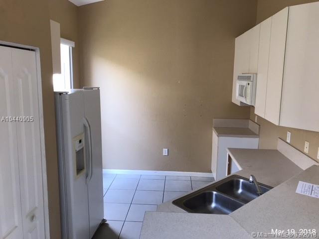 2305 Northeast 37th Road Homestead, FL 33033 - Photo 7 of 44