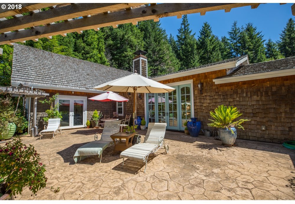 68267 Ridge Road North Bend, OR 97459 - Photo 1 of 32 Gallery Image 1