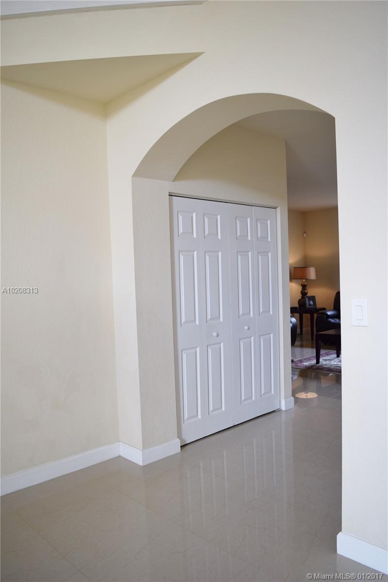 10417 Southwest 231st Terrace Cutler Bay, FL 33190 - Photo 8 of 33