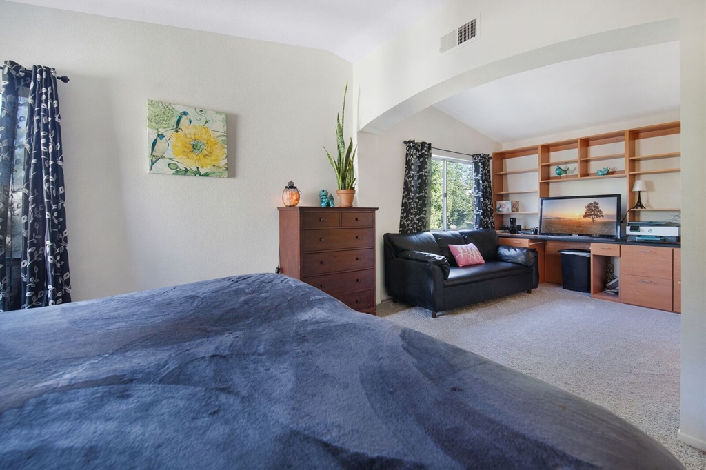 19189 Pemberton Place Riverside, CA 92508 - Photo 11 of 18