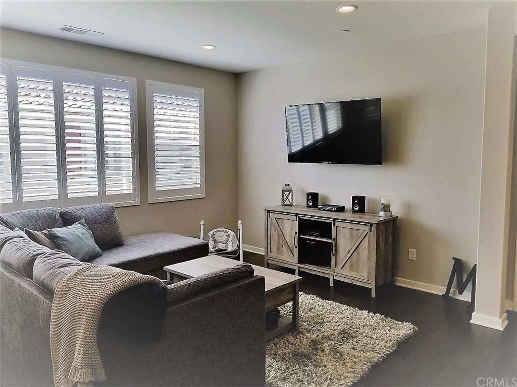 26 Agave Lake Forest, CA 92630 - Photo 4 of 8