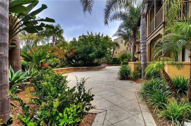 7967 Aldea Circle Huntington Beach, CA 92648 - Photo 3 of 20