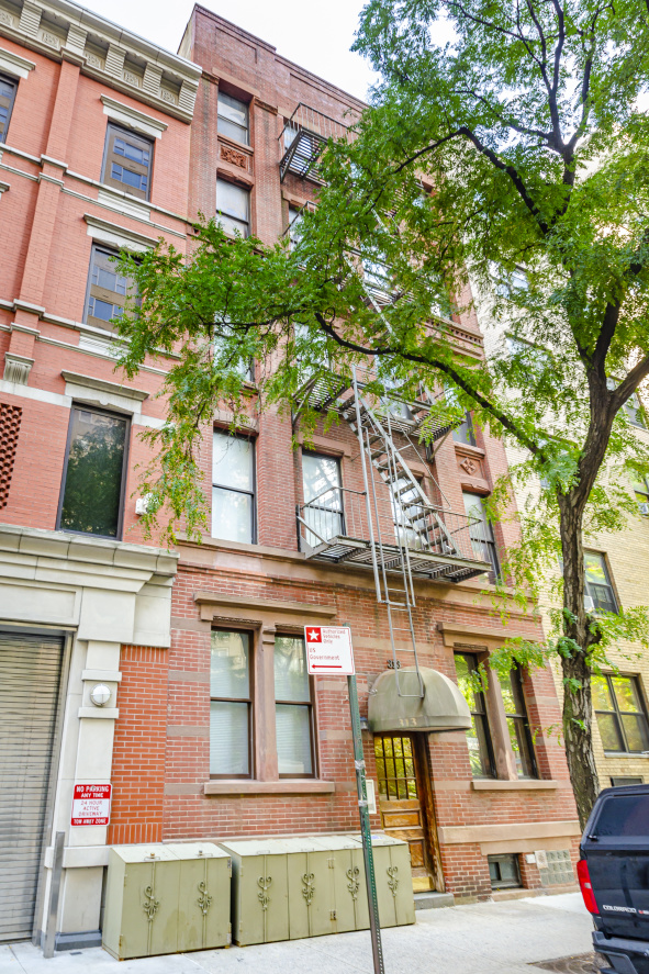 313 E 56th St, Manhattan, NY 10022 - Photo 1 of 1