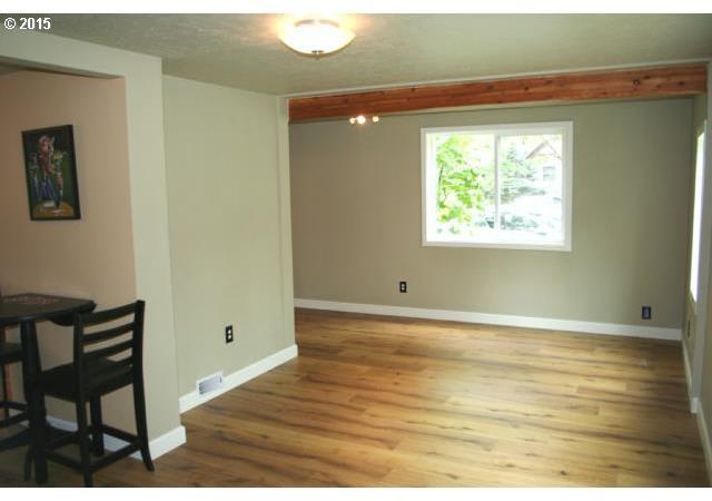5405 Southwest Taylors Ferry Road Portland, OR 97219 - Photo 4 of 16