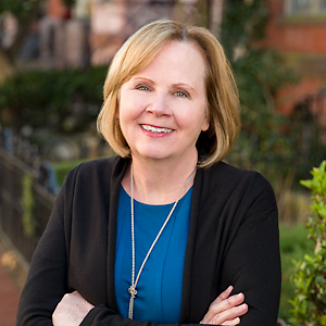 Headshot of Laura Quigley