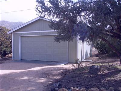 10142 Pretoria Road Tehachapi, CA 93561 - Photo 3 of 12