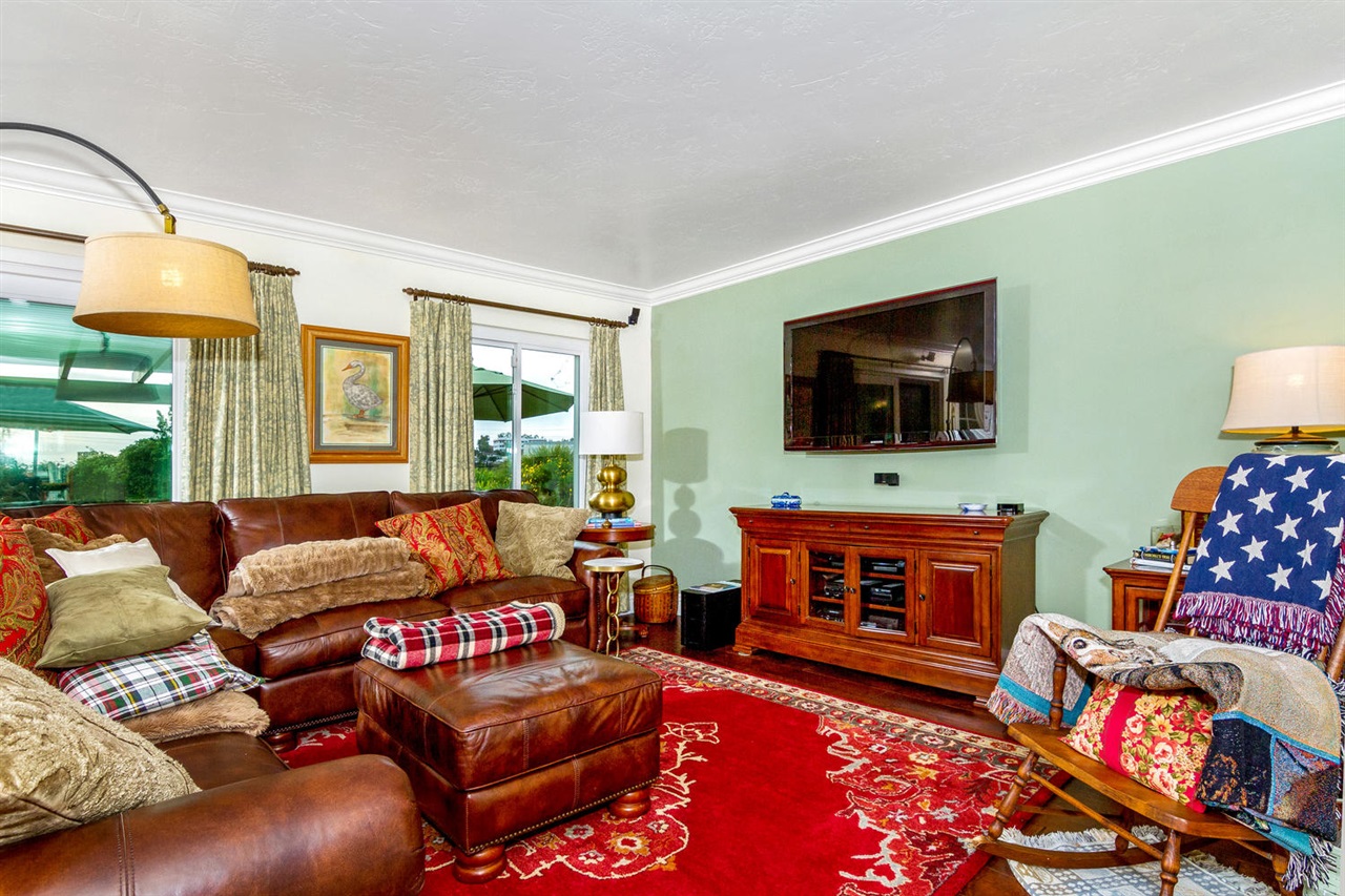 2275 Oceanview Road Oceanside, CA 92056 - Photo 5 of 25 Gallery Image 5