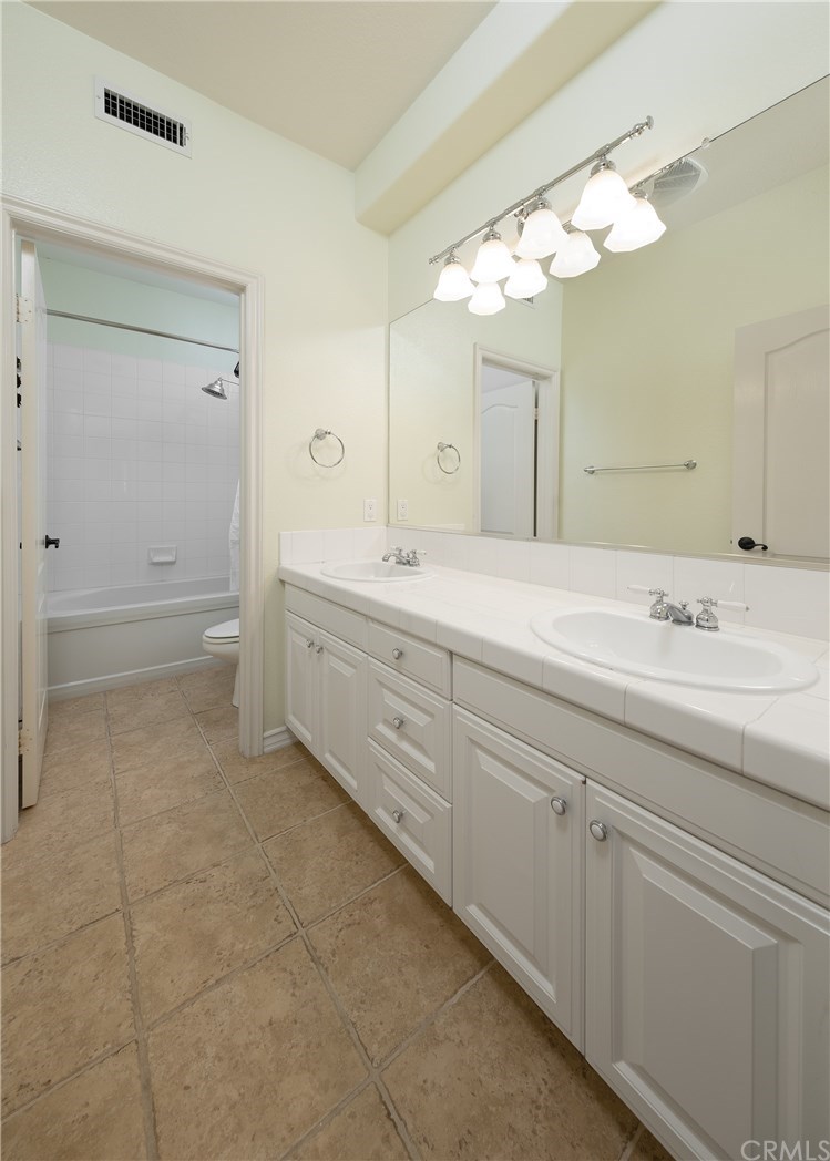 12 Poway Irvine, CA 92602 - Photo 23 of 31 Hall Bath Upstairs