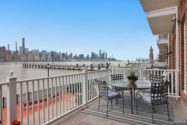 $15,000 | 517 Harbor Place, West New York, NJ 07093