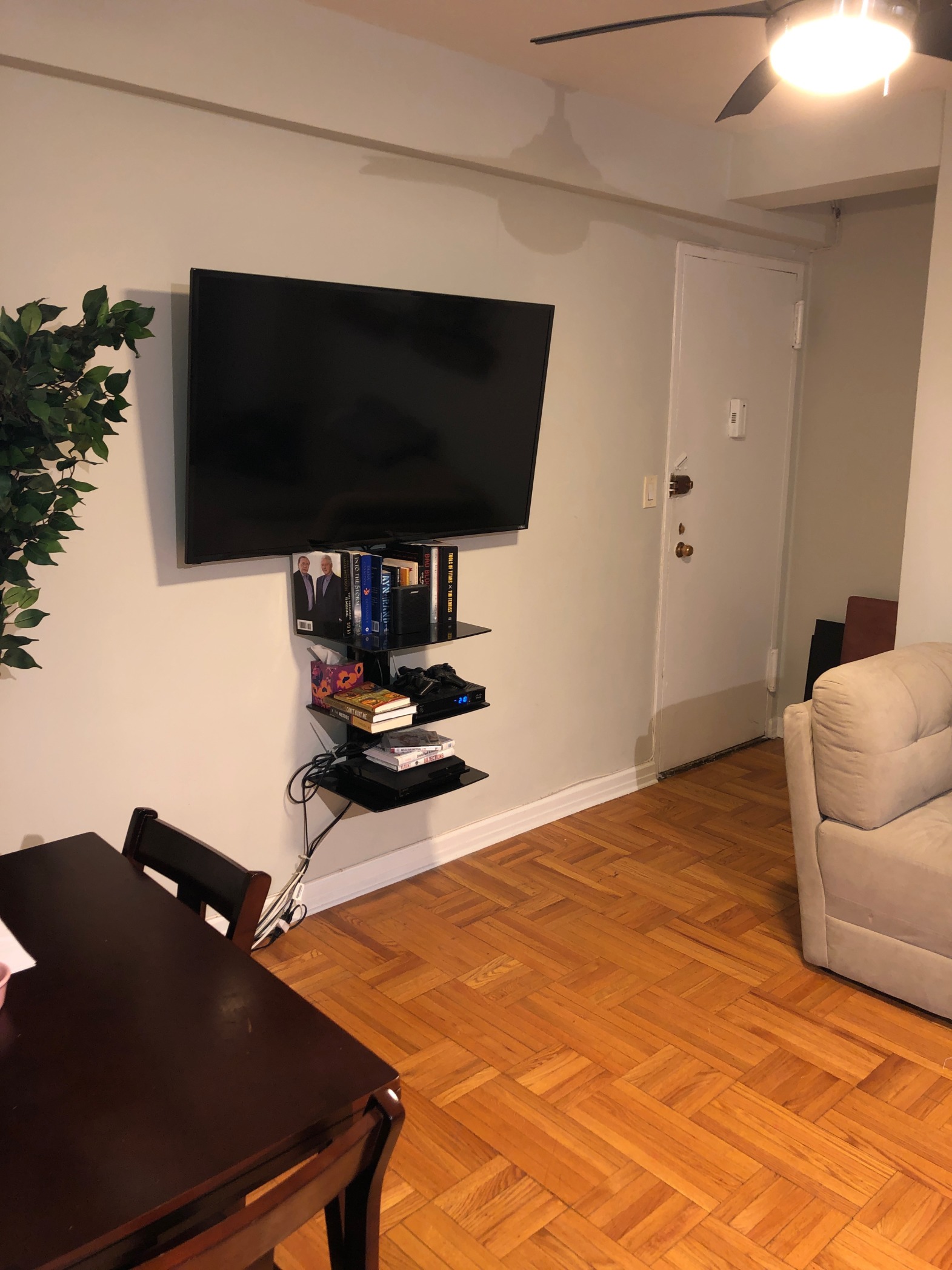 210 East 47th Street, Unit 3H Manhattan, NY 10017 - Photo 2 of 10