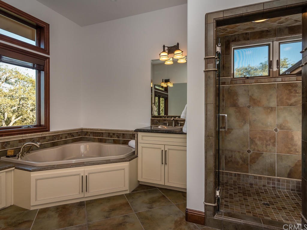 2390 Battering Rock Road Templeton, CA 93465 - Photo 22 of 44