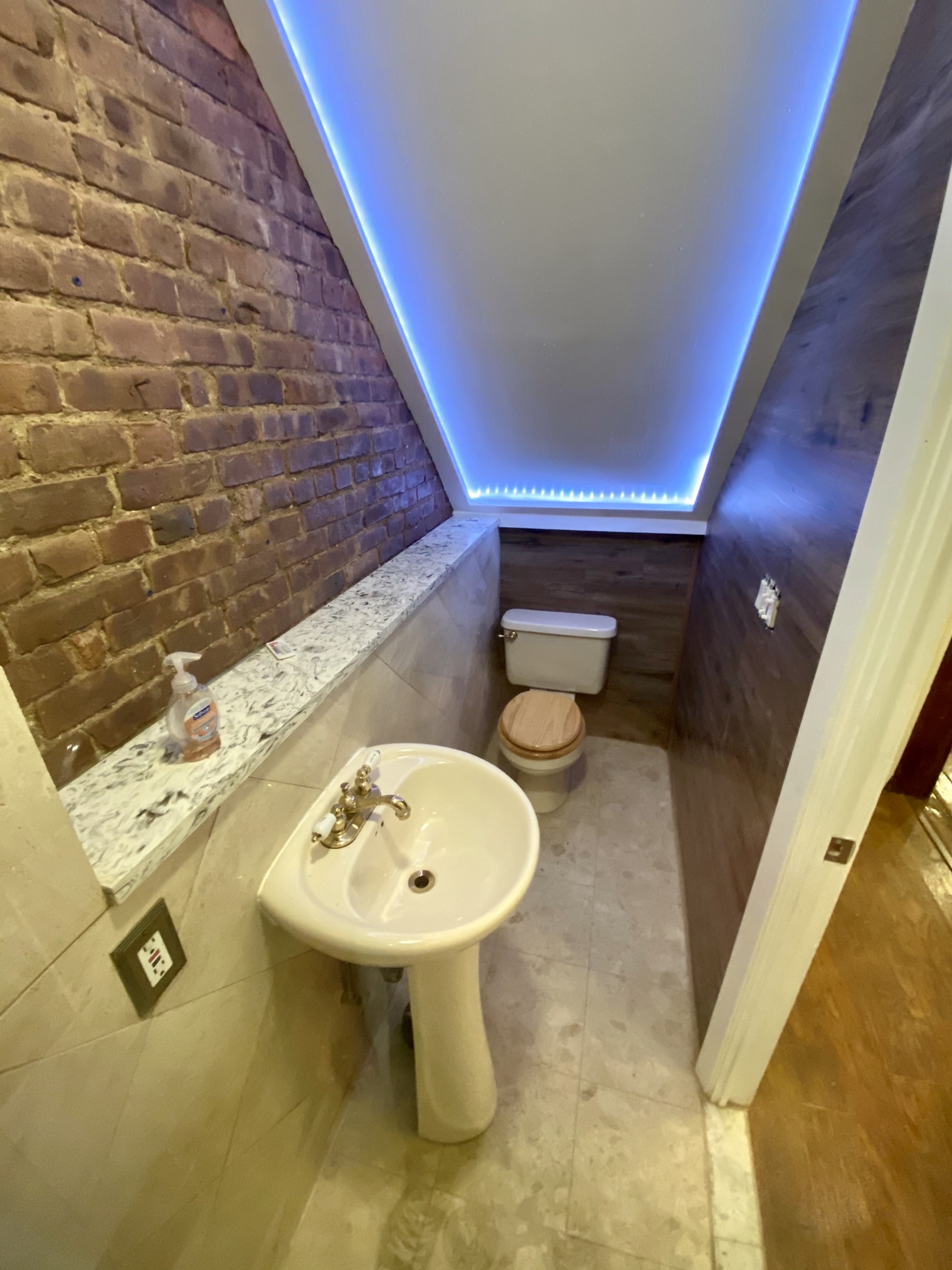 44-69 23rd Street, Unit 2 Queens, NY 11101 - Photo 8 of 8