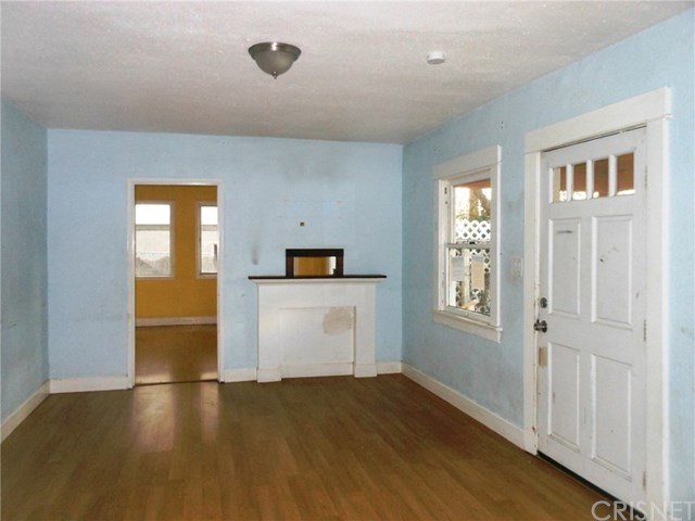 6220 Tyrone Avenue Van Nuys, CA 91401 - Photo 12 of 21