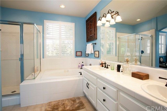 $990,000 | 285 Mesa Drive, Costa Mesa, CA 92627