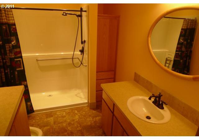 30050 Southwest Grabel Road Hillsboro, OR 97123 - Photo 4 of 16
