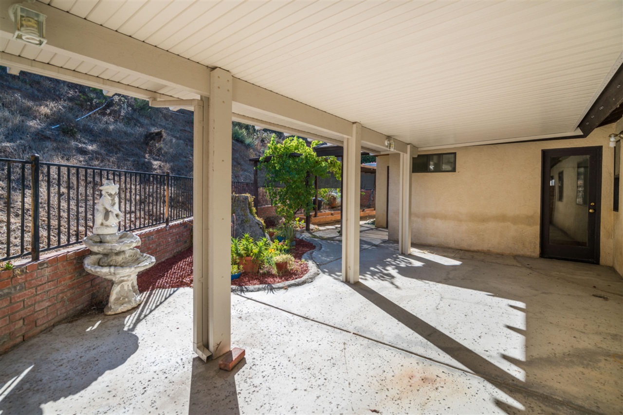 1165 Cleghorn Way Alpine, CA 91901 - Photo 13 of 25