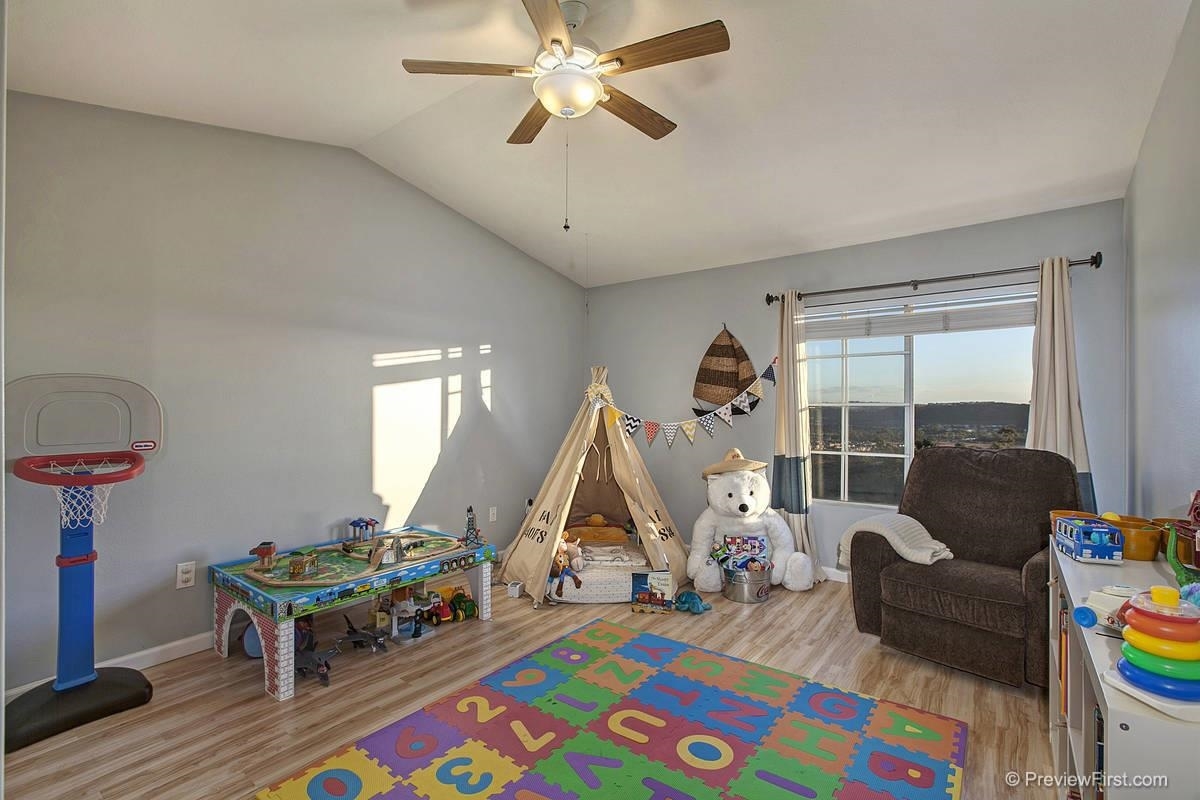 2897 Lancaster Road Carlsbad, CA 92010 - Photo 12 of 25