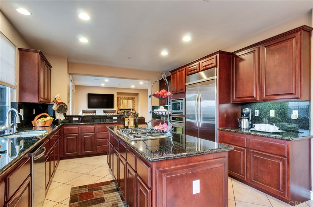 2106 Saltbush Circle Corona, CA 92882 - Photo 10 of 62