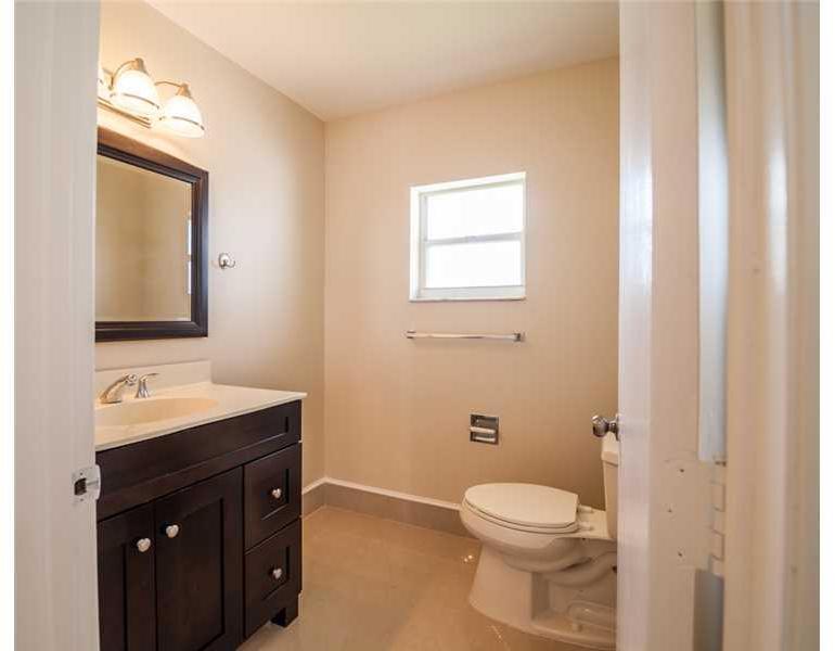 10045 Country Brook Road Boca Raton, FL 33428 - Photo 6 of 31