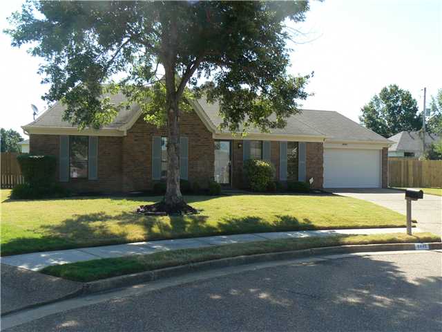 5446 Stephen Forest Road Memphis, TN 38141 - Photo 1 of 13