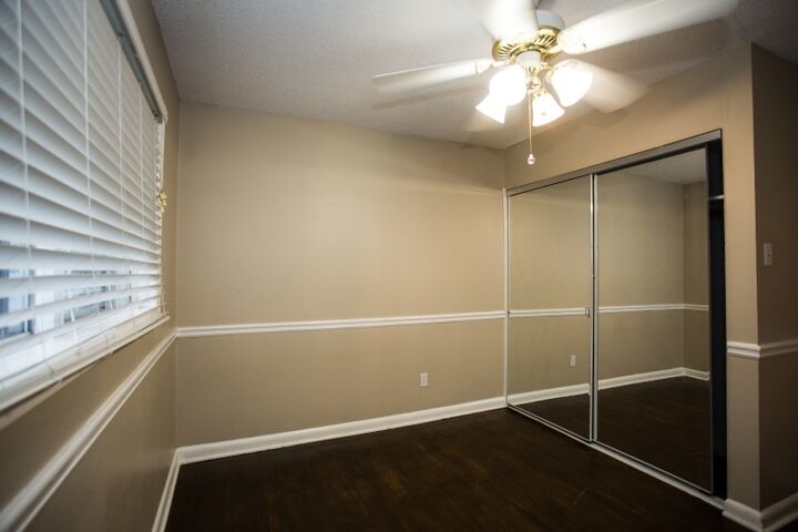 1570 Delmont Road Memphis, TN 38117 - Photo 4 of 24 New neutral paint August 2018