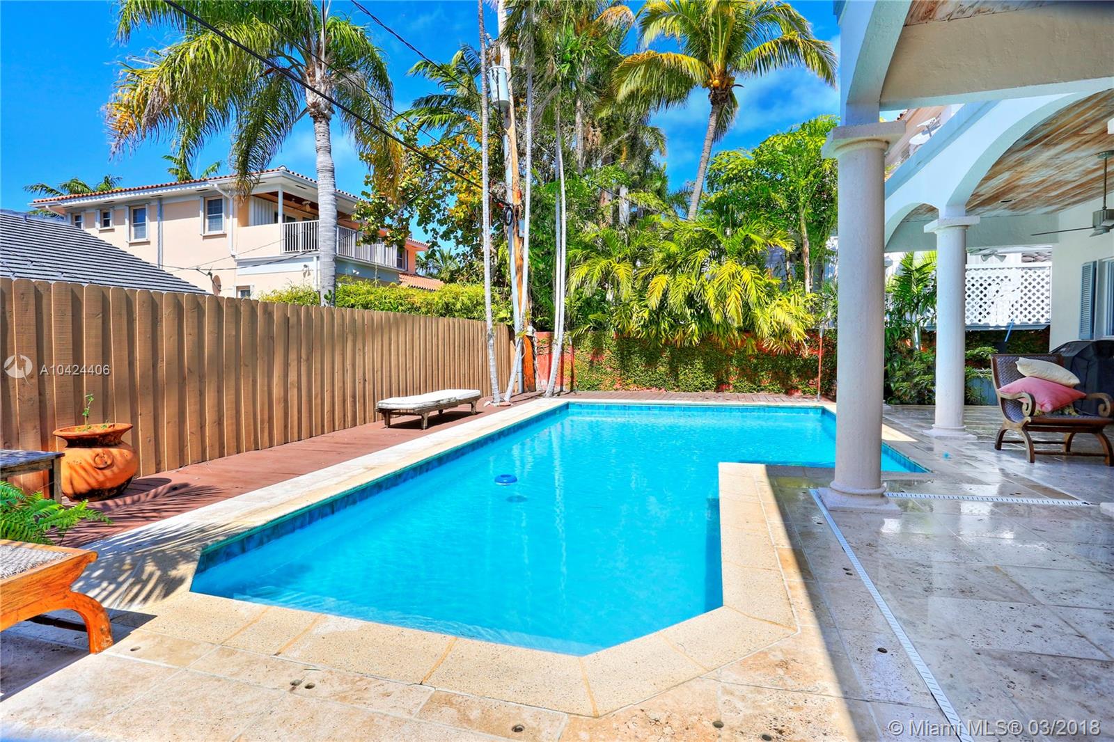678 Woodcrest Road Key Biscayne, FL 33149 - Photo 3 of 12