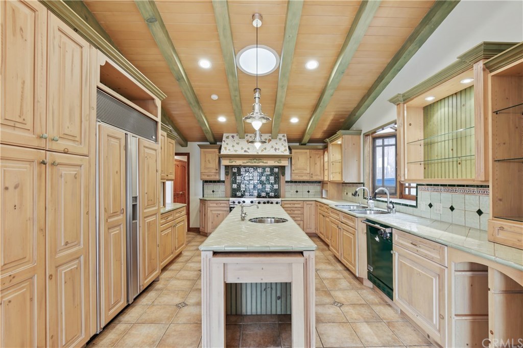 2380 Roscomare Road Los Angeles, CA 90077 - Photo 23 of 51